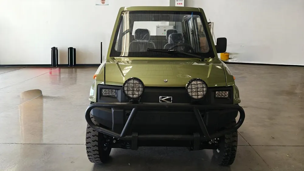 HeRun ကုမ္ပဏီသည် စိတ်ကြိုက် 4XR နှင့် Adventure-4 ယာဉ်များကို ယူကရိန်းသို့ ပို့ဆောင်သည်**